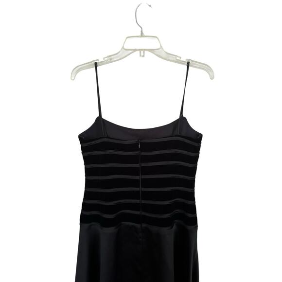 VTG JS Collections Velvet Upper Satin Skirt Spaghetti Strap Gown Size 8 - Picture 7 of 8